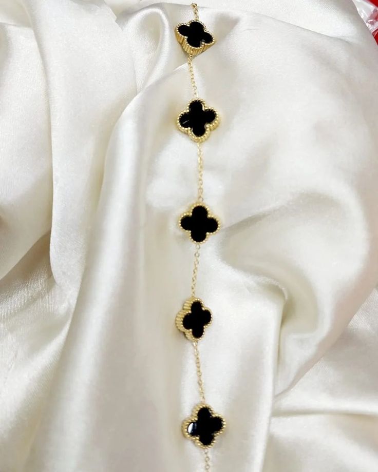 Elegant Black Clover Gold Chain Bracele