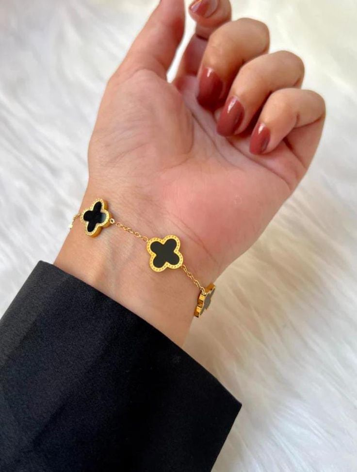 Elegant Black Clover Gold Chain Bracele