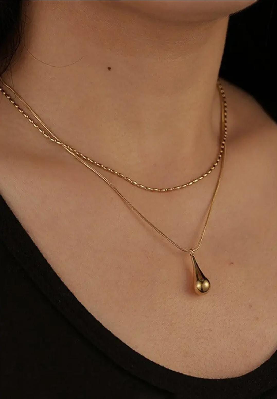 Elegant Gold-Plated Dual Layer Necklace with Teardrop Pendant